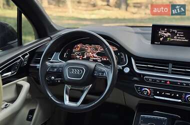 Внедорожник / Кроссовер Audi Q7 2017 в 