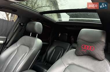 Внедорожник / Кроссовер Audi Q7 2012 в 