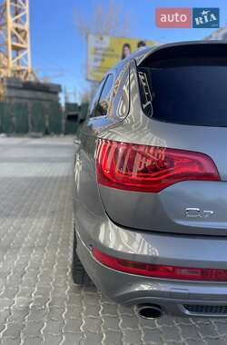 Внедорожник / Кроссовер Audi Q7 2012 в 