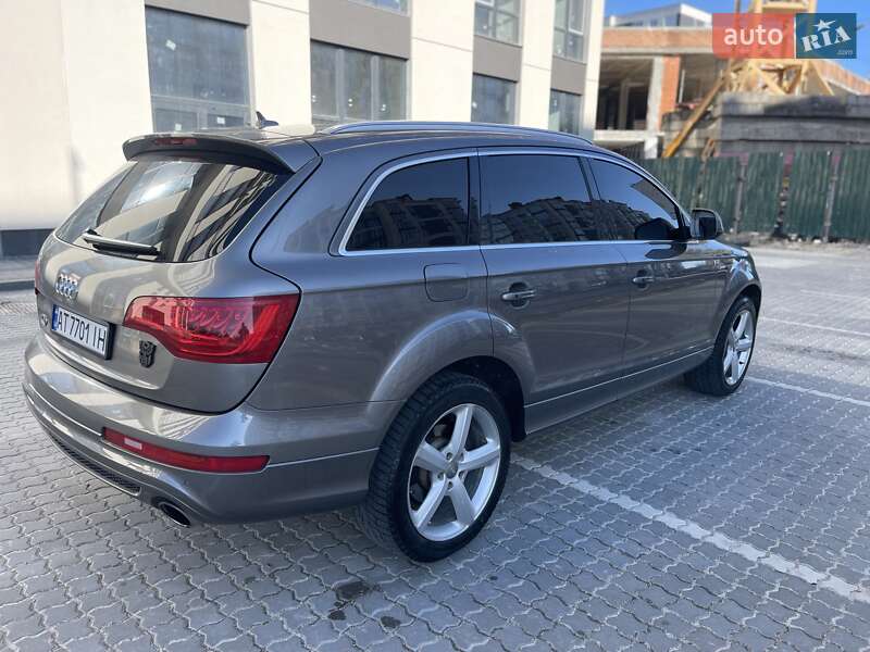 Внедорожник / Кроссовер Audi Q7 2012 в Яремче