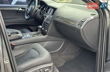 Внедорожник / Кроссовер Audi Q7 2015 в 