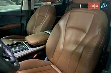 Внедорожник / Кроссовер Audi Q7 2020 в 