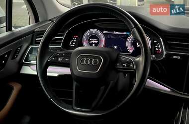 Внедорожник / Кроссовер Audi Q7 2020 в 