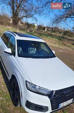 Внедорожник / Кроссовер Audi Q7 2019 в 