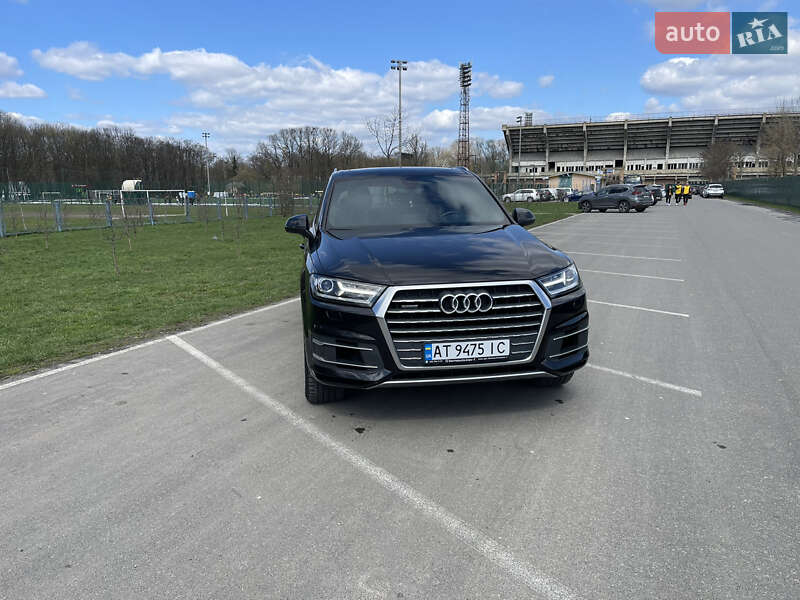 Позашляховик / Кросовер Audi Q7 2016 в Івано-Франківську