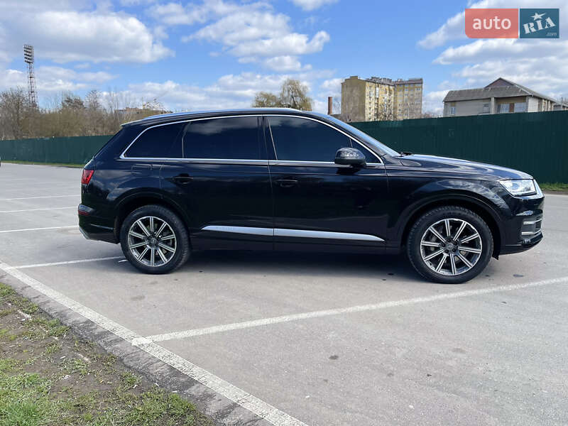 Позашляховик / Кросовер Audi Q7 2016 в Івано-Франківську