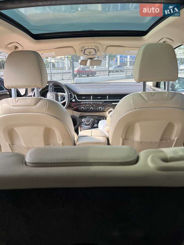 Позашляховик / Кросовер Audi Q7 2018 в Одесі
