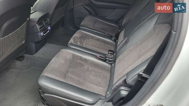 Внедорожник / Кроссовер Audi Q7 2016 в Полтаве