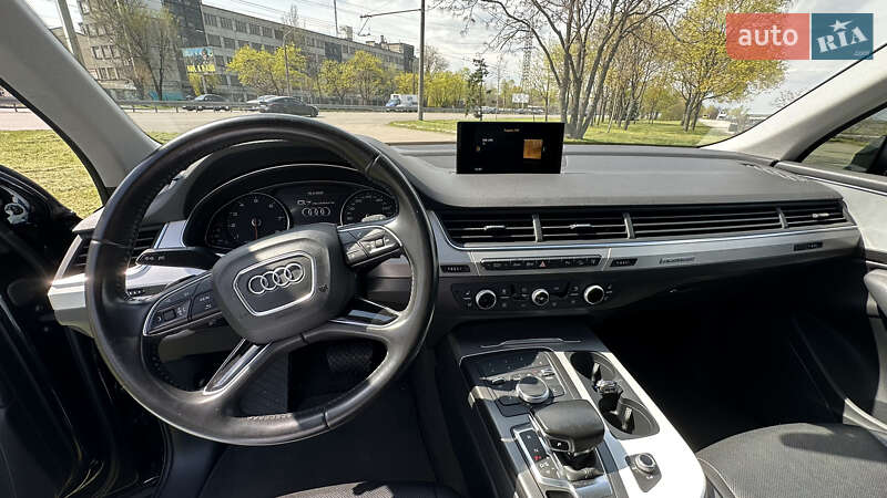 Позашляховик / Кросовер Audi Q7 2016 в Дніпрі