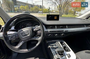 Внедорожник / Кроссовер Audi Q7 2016 в 