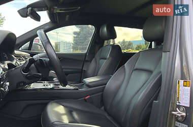 Позашляховик / Кросовер Audi Q7 2016 в 