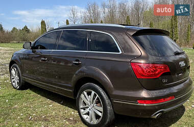 Позашляховик / Кросовер Audi Q7 2011 в 