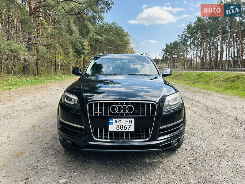 Позашляховик / Кросовер Audi Q7 2010 в Володимирі