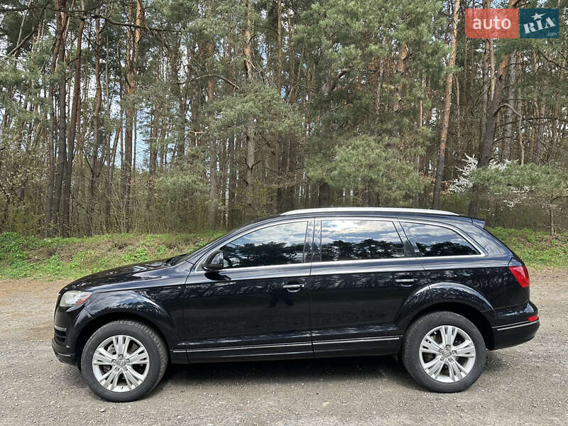 Позашляховик / Кросовер Audi Q7 2010 в Володимирі