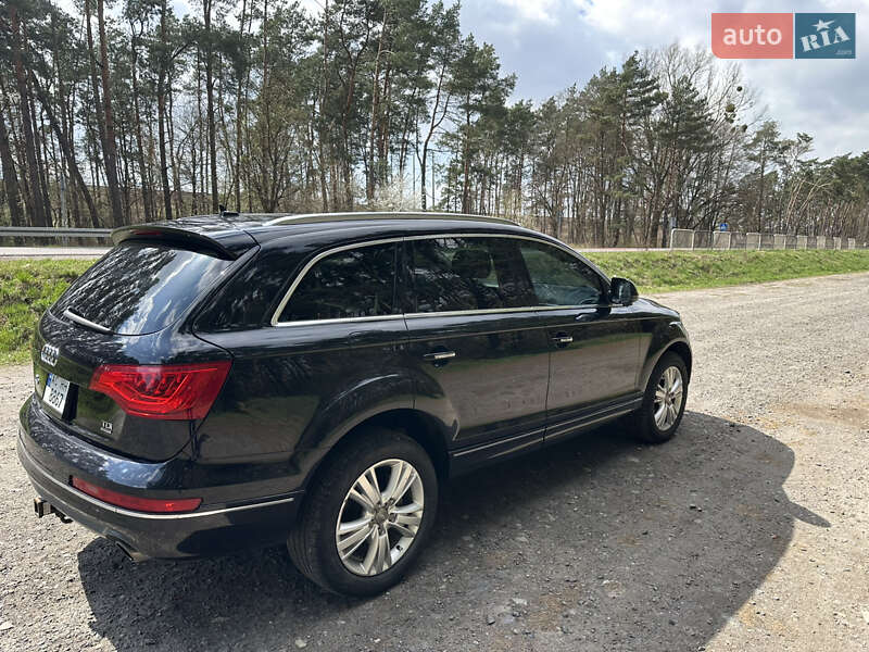 Позашляховик / Кросовер Audi Q7 2010 в Володимирі