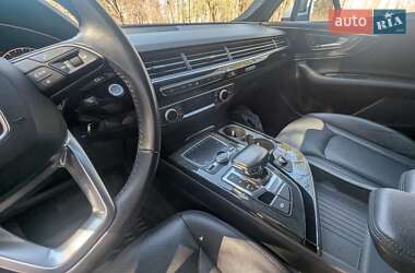 Внедорожник / Кроссовер Audi Q7 2018 в 