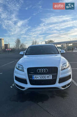 Внедорожник / Кроссовер Audi Q7 2014 в 