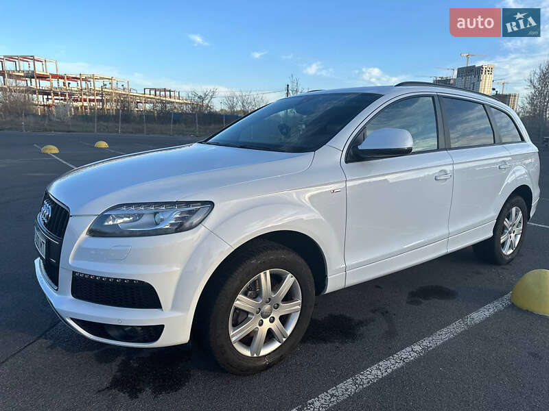 Внедорожник / Кроссовер Audi Q7 2014 в Киеве