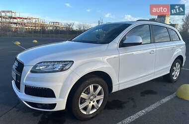 Внедорожник / Кроссовер Audi Q7 2014 в 