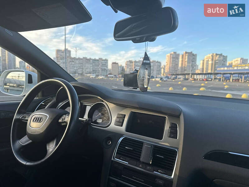Внедорожник / Кроссовер Audi Q7 2014 в Киеве