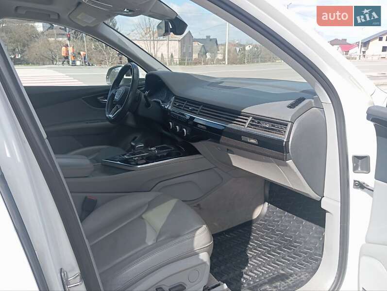 Внедорожник / Кроссовер Audi Q7 2018 в Тернополе