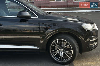 Внедорожник / Кроссовер Audi Q7 2019 в 