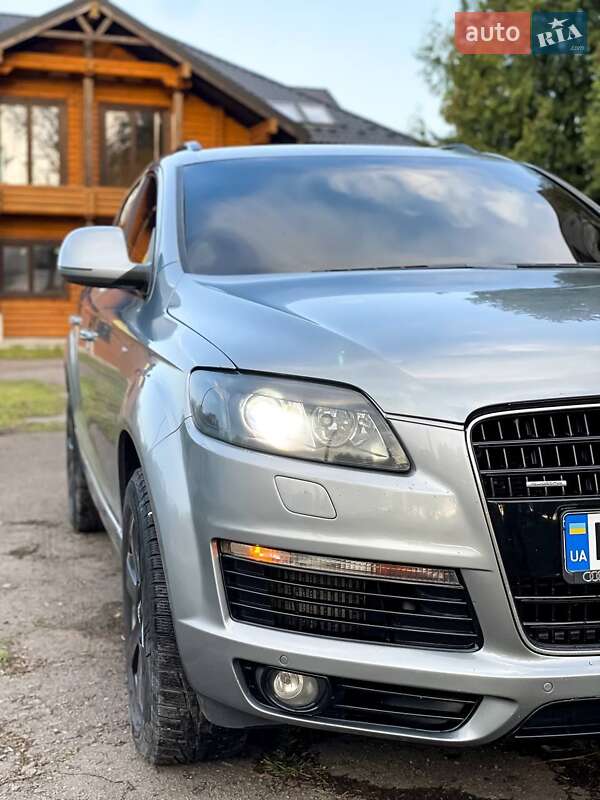 Позашляховик / Кросовер Audi Q7 2007 в Дубні