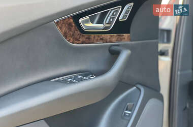 Внедорожник / Кроссовер Audi Q7 2018 в 