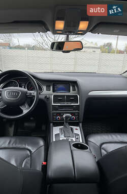 Внедорожник / Кроссовер Audi Q7 2015 в 