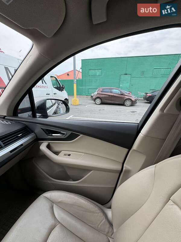 Позашляховик / Кросовер Audi Q7 2016 в Києві фото 14 Позашляховик / Кросовер Audi Q7 2016 в Києві