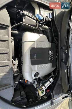 Внедорожник / Кроссовер Audi Q7 2012 в 