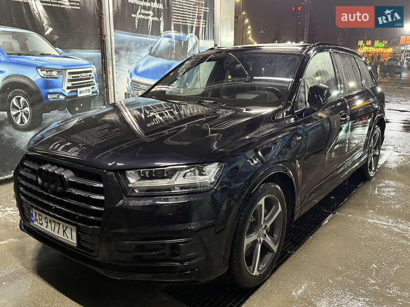 Позашляховик / Кросовер Audi Q7 2016 в Вінниці