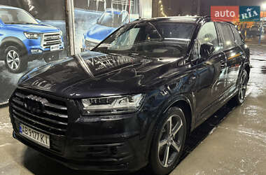 Внедорожник / Кроссовер Audi Q7 2016 в 
