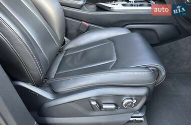 Позашляховик / Кросовер Audi Q7 2015 в 
