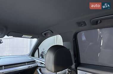 Позашляховик / Кросовер Audi Q7 2015 в 