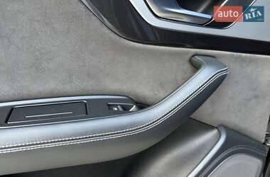 Позашляховик / Кросовер Audi Q7 2015 в 