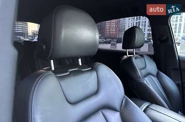 Позашляховик / Кросовер Audi Q7 2015 в 