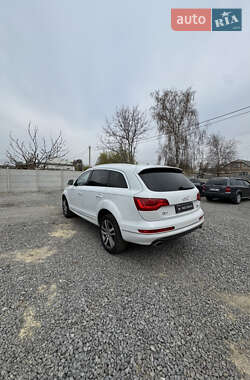Внедорожник / Кроссовер Audi Q7 2015 в 