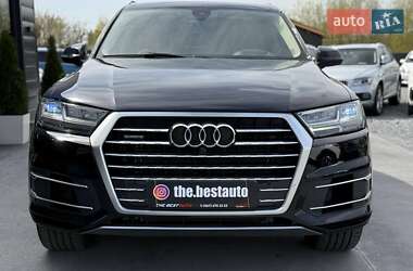 Позашляховик / Кросовер Audi Q7 2017 в 