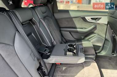 Внедорожник / Кроссовер Audi Q7 2016 в 