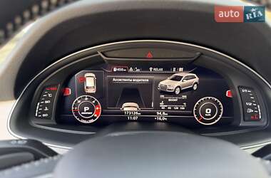 Внедорожник / Кроссовер Audi Q7 2016 в 