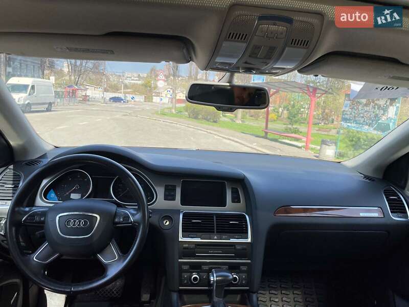 Позашляховик / Кросовер Audi Q7 2013 в Києві
