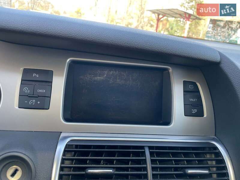 Позашляховик / Кросовер Audi Q7 2013 в Києві