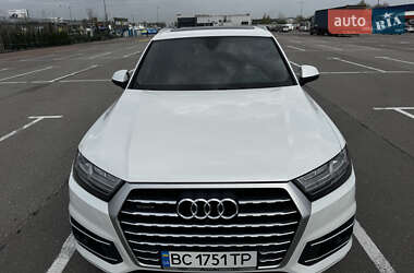 Внедорожник / Кроссовер Audi Q7 2017 в 