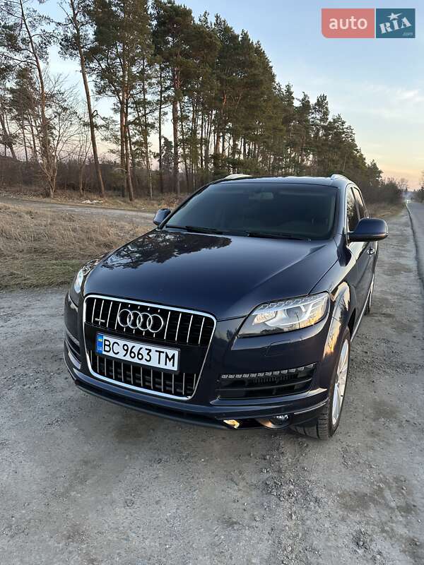 Внедорожник / Кроссовер Audi Q7 2014 в 