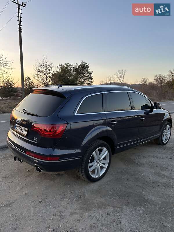 Внедорожник / Кроссовер Audi Q7 2014 в Золочеве