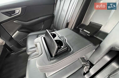 Внедорожник / Кроссовер Audi Q7 2015 в 