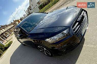 Внедорожник / Кроссовер Audi Q7 2016 в 