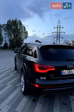Внедорожник / Кроссовер Audi Q7 2012 в 