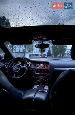Внедорожник / Кроссовер Audi Q7 2012 в 